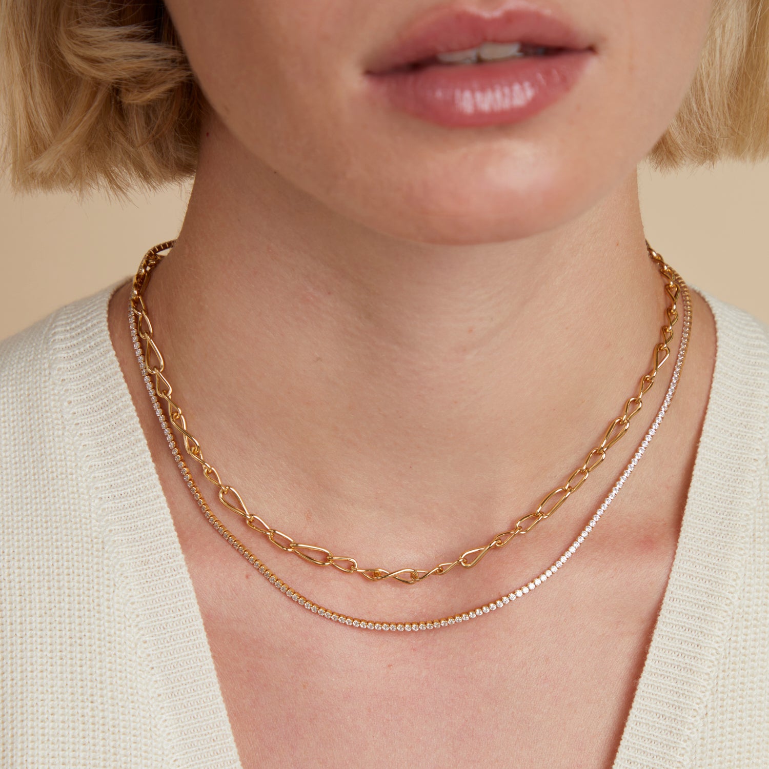 18k Gold Plated Jewellery - Infinite Slim Chain Necklace in Gold - Chain Necklace - Astrid &amp; Miyu